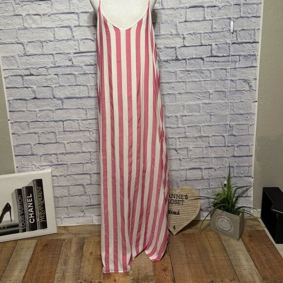 First look striped summer beach maxi dress - Picture 9 of 9